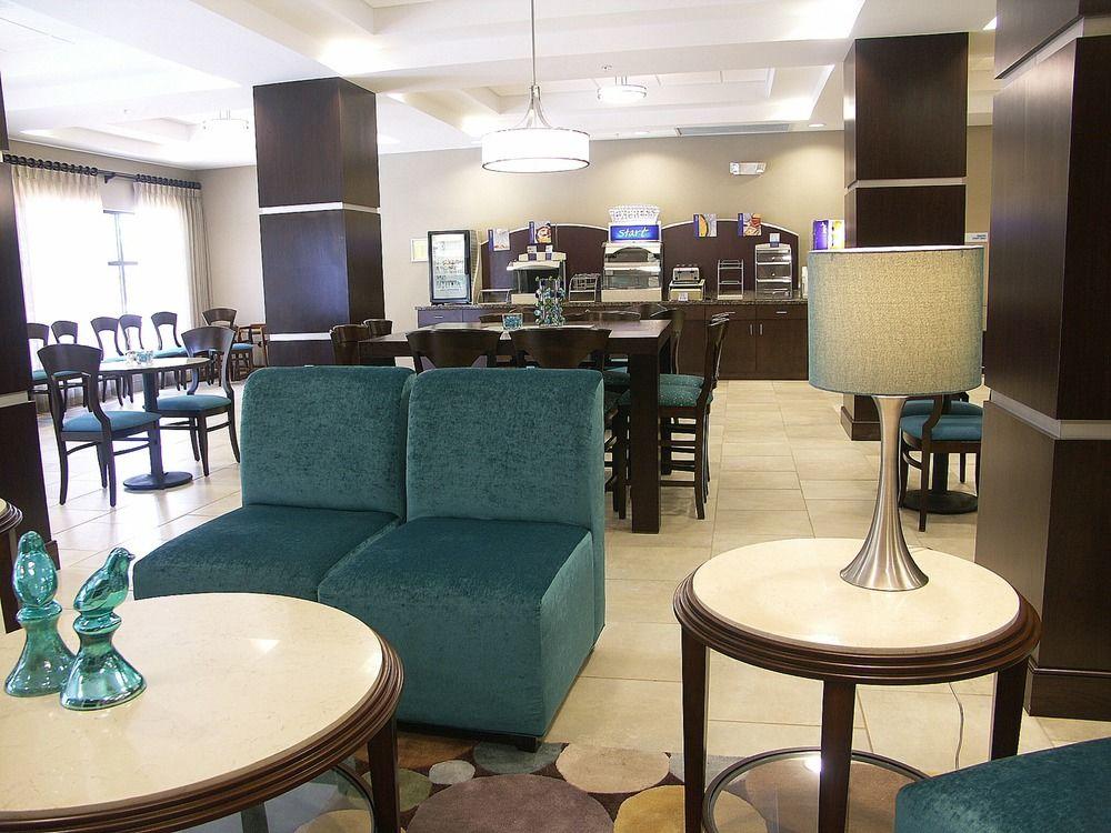 Holiday Inn Express & Suites - Cleveland Northwest By Ihg Eksteriør bilde