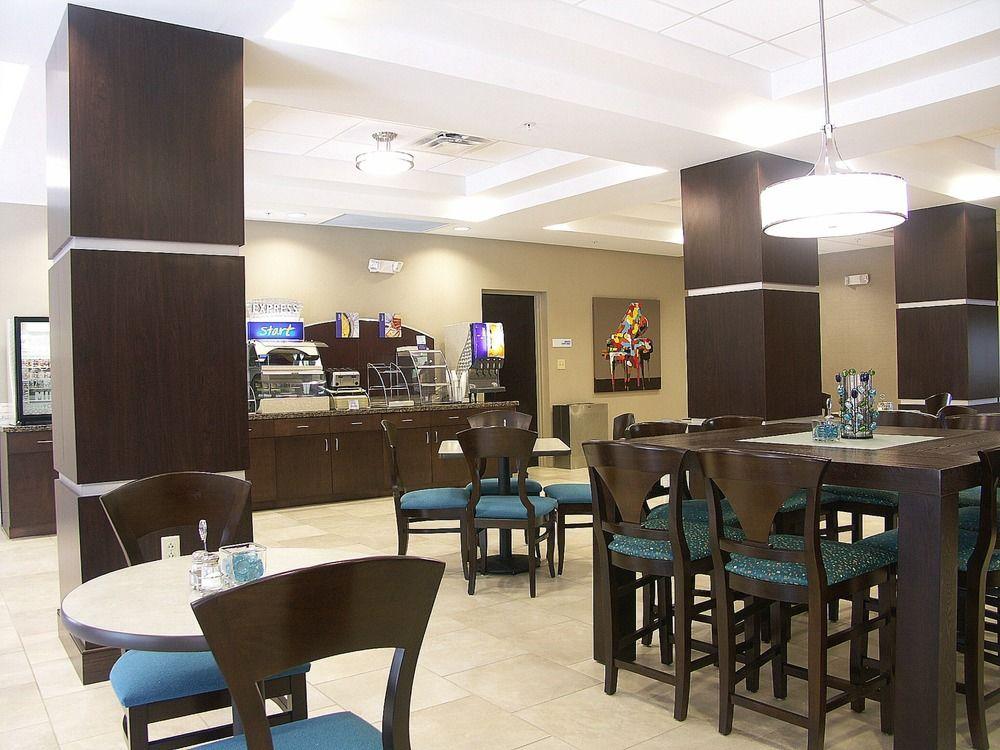 Holiday Inn Express & Suites - Cleveland Northwest By Ihg Eksteriør bilde