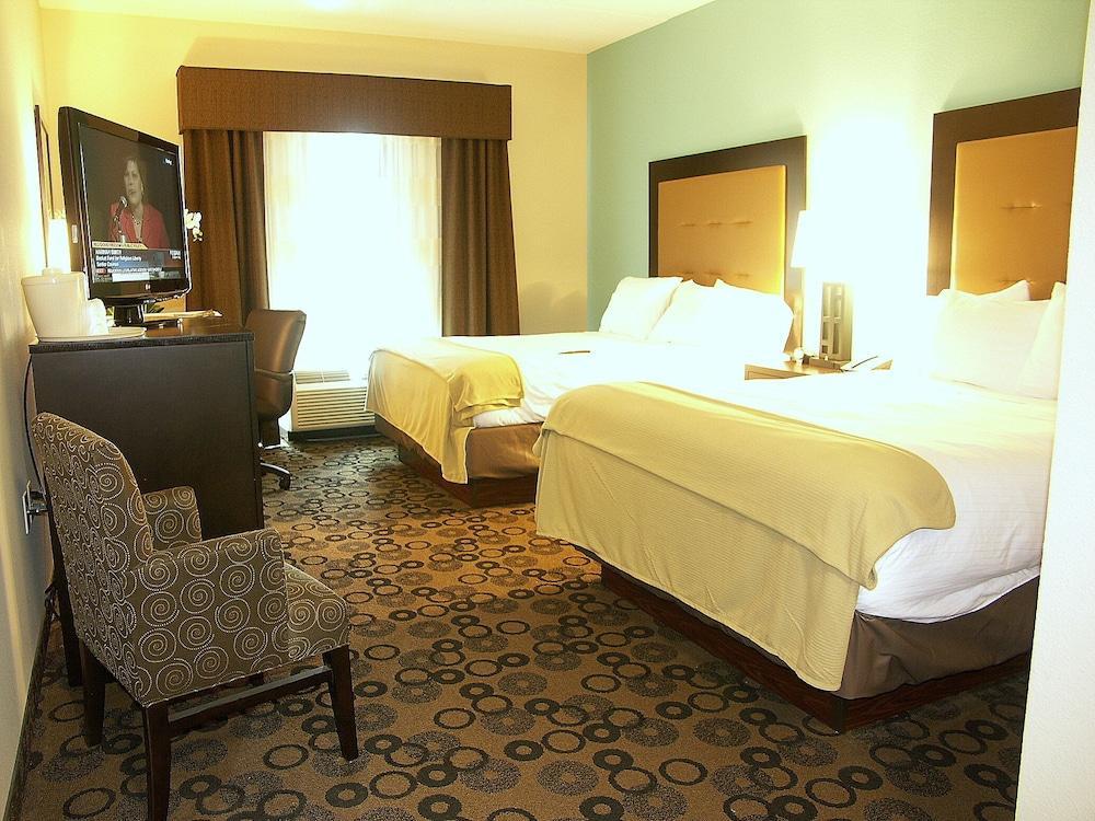 Holiday Inn Express & Suites - Cleveland Northwest By Ihg Eksteriør bilde