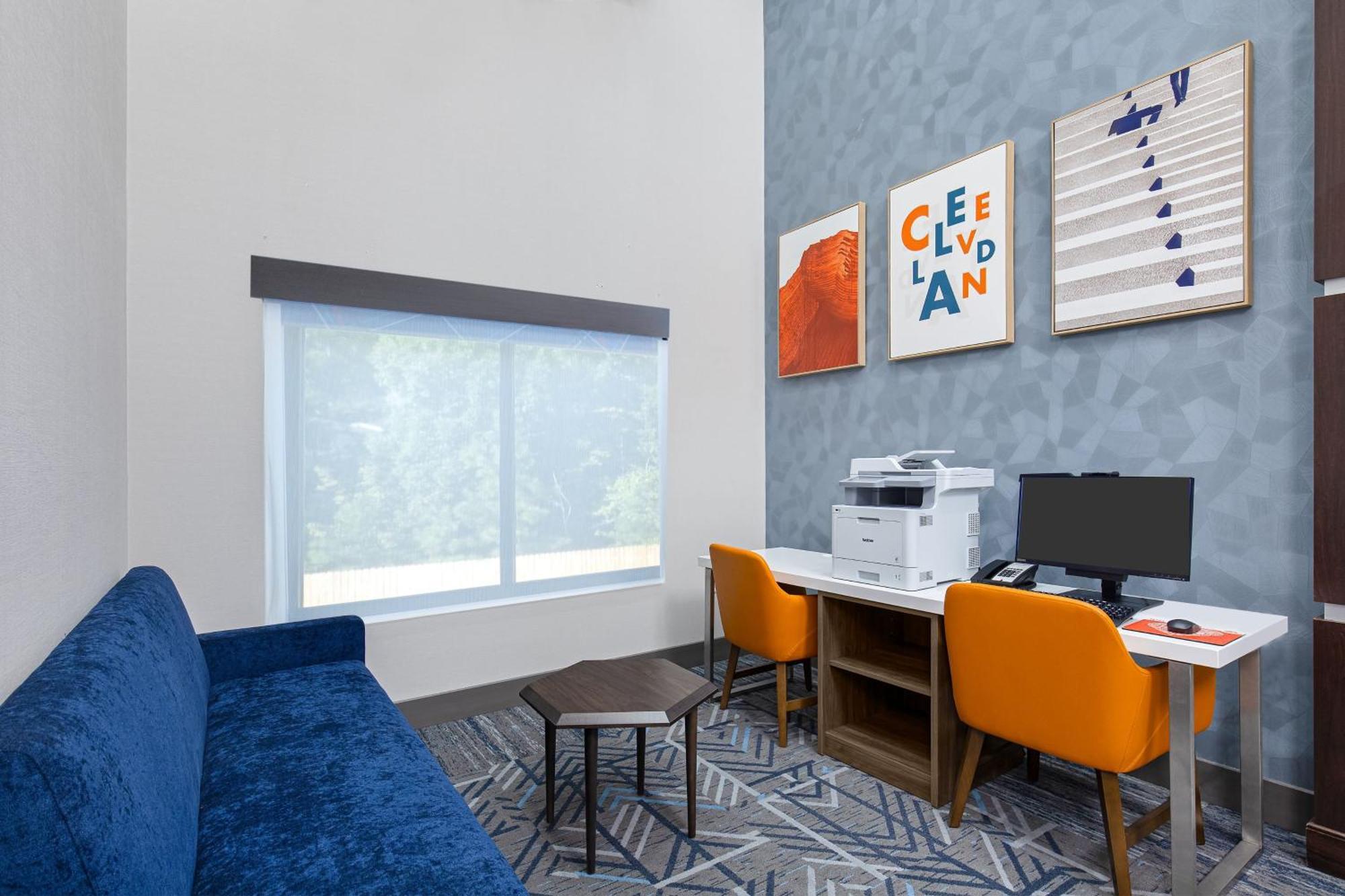 Holiday Inn Express & Suites - Cleveland Northwest By Ihg Eksteriør bilde