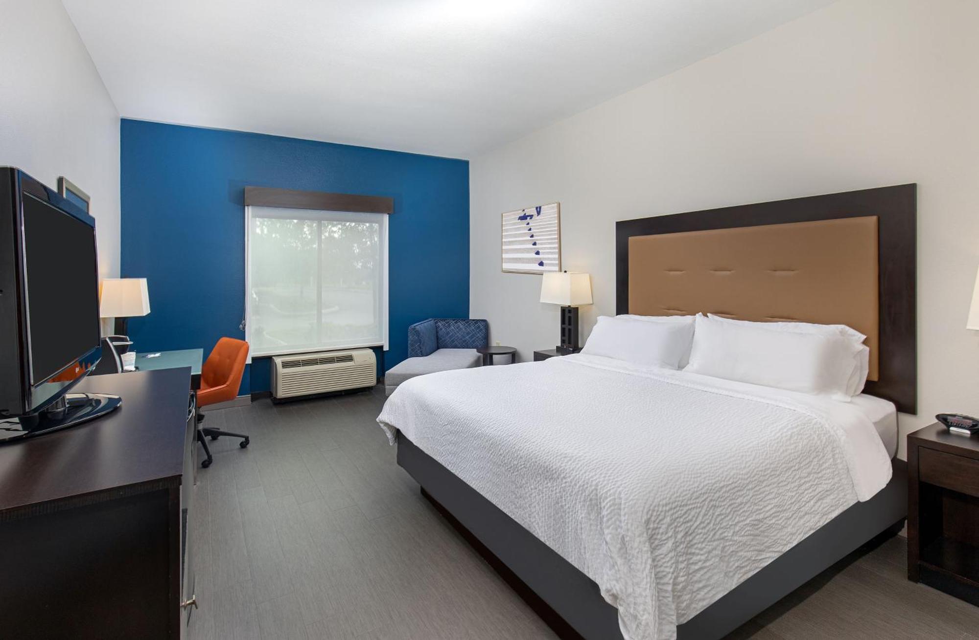 Holiday Inn Express & Suites - Cleveland Northwest By Ihg Eksteriør bilde