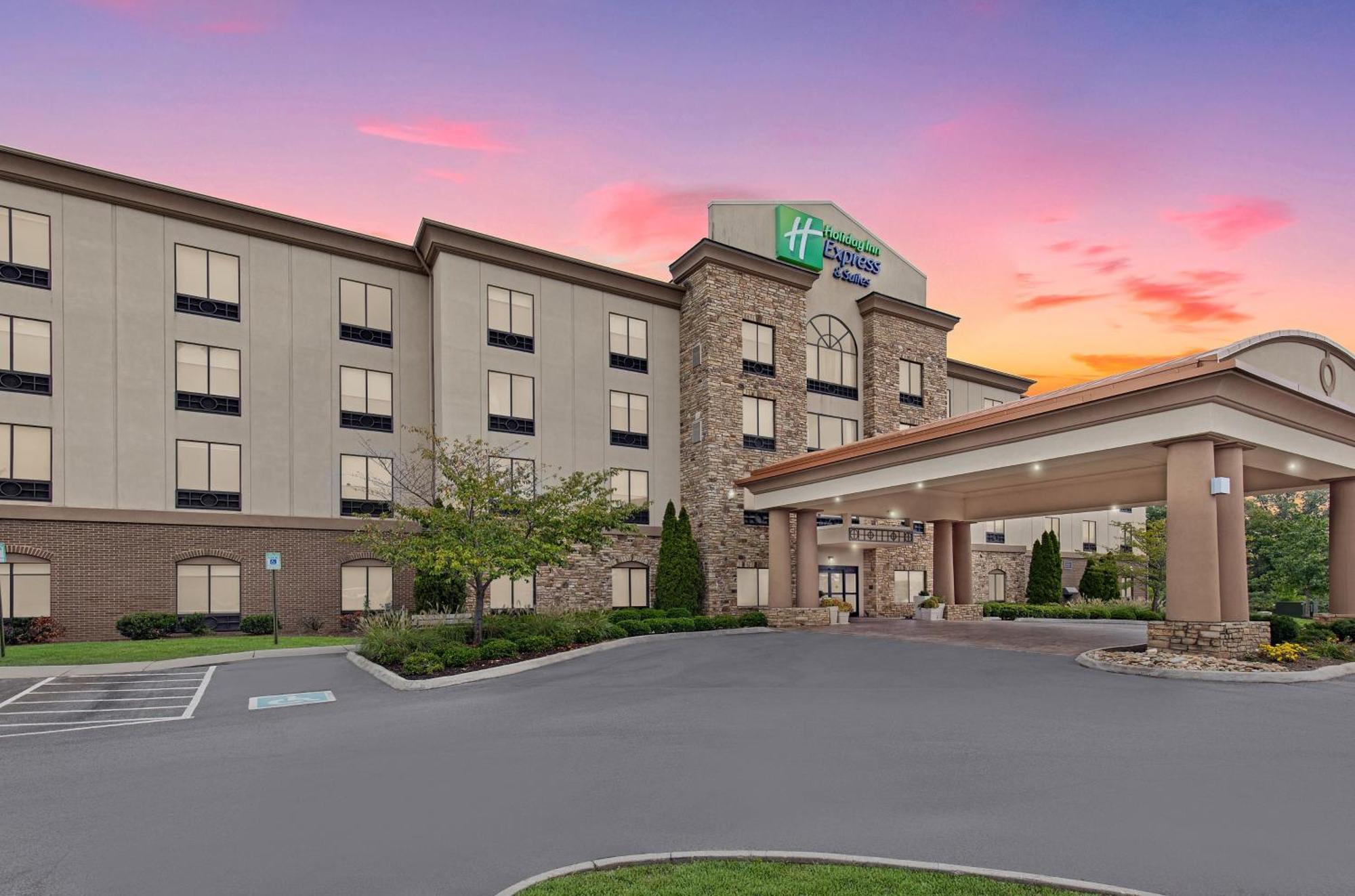 Holiday Inn Express & Suites - Cleveland Northwest By Ihg Eksteriør bilde