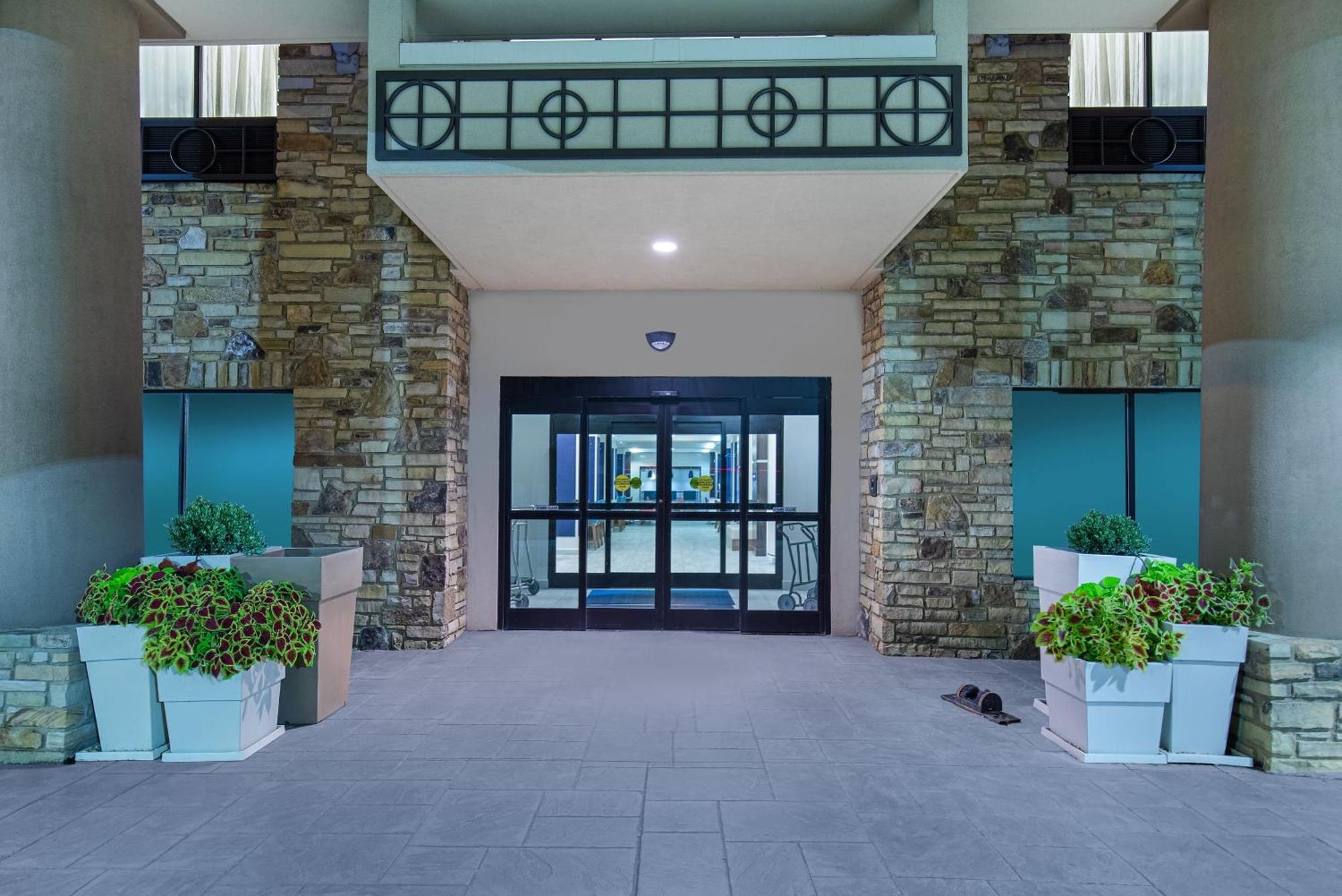 Holiday Inn Express & Suites - Cleveland Northwest By Ihg Eksteriør bilde