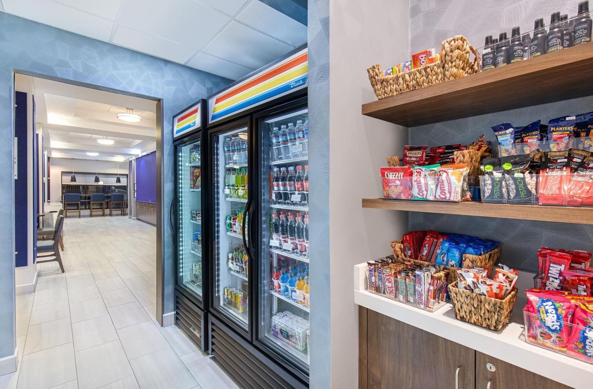 Holiday Inn Express & Suites - Cleveland Northwest By Ihg Eksteriør bilde