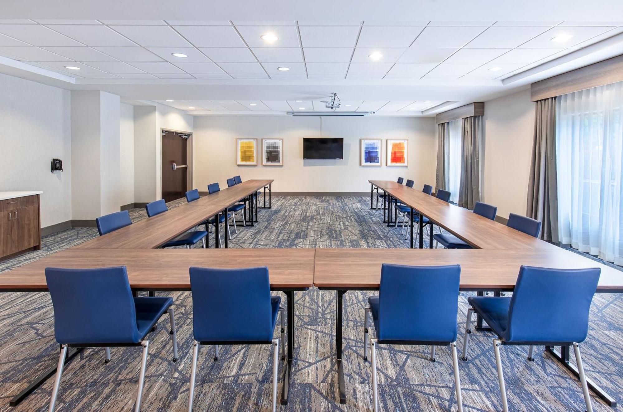 Holiday Inn Express & Suites - Cleveland Northwest By Ihg Eksteriør bilde
