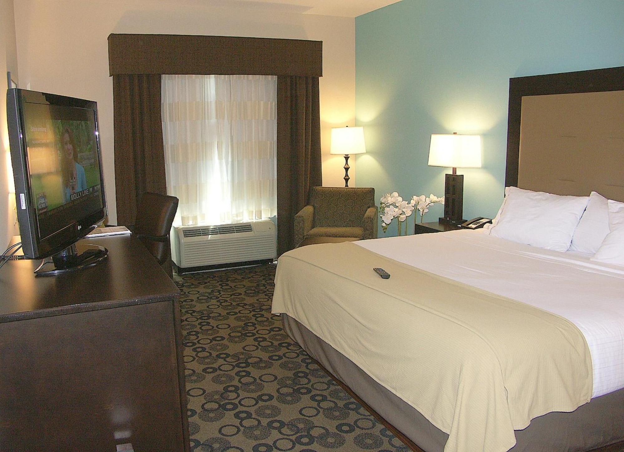 Holiday Inn Express & Suites - Cleveland Northwest By Ihg Eksteriør bilde