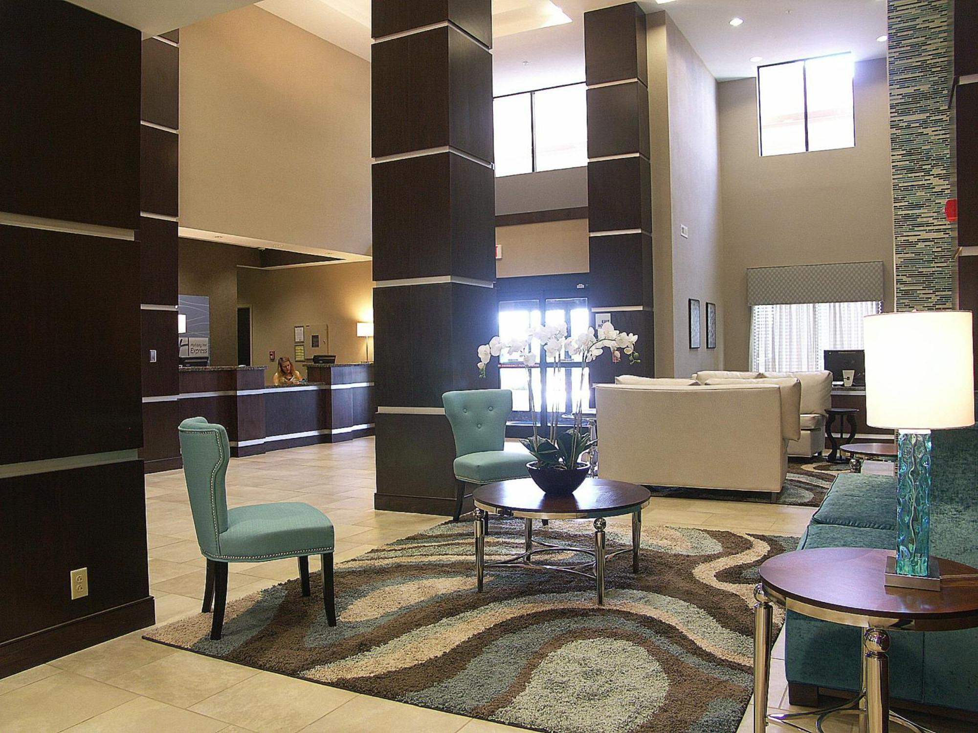 Holiday Inn Express & Suites - Cleveland Northwest By Ihg Eksteriør bilde