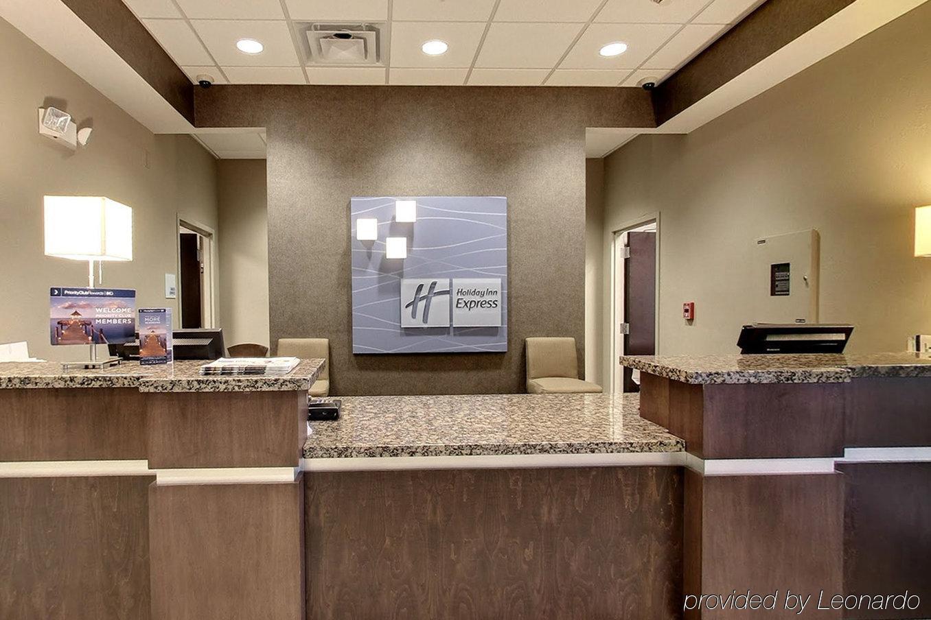 Holiday Inn Express & Suites - Cleveland Northwest By Ihg Eksteriør bilde