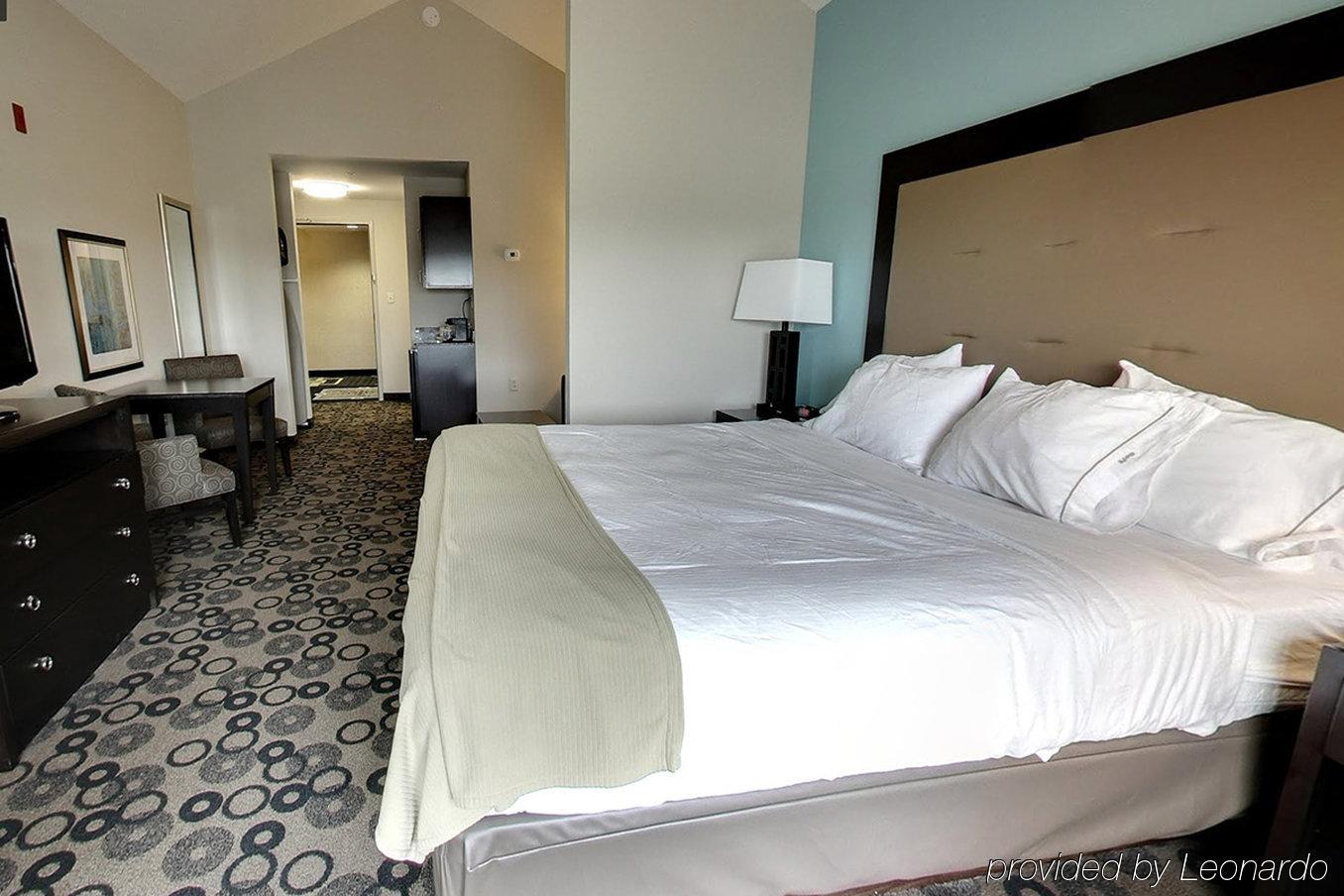 Holiday Inn Express & Suites - Cleveland Northwest By Ihg Eksteriør bilde