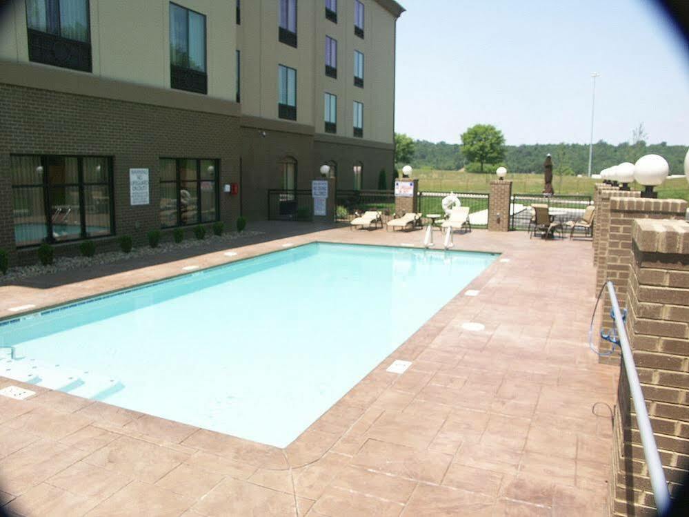 Holiday Inn Express & Suites - Cleveland Northwest By Ihg Eksteriør bilde